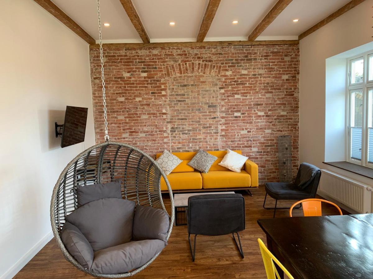 Altes Bahnhofsvorsteherhaus Wohnung Unten Husum  Extérieur photo