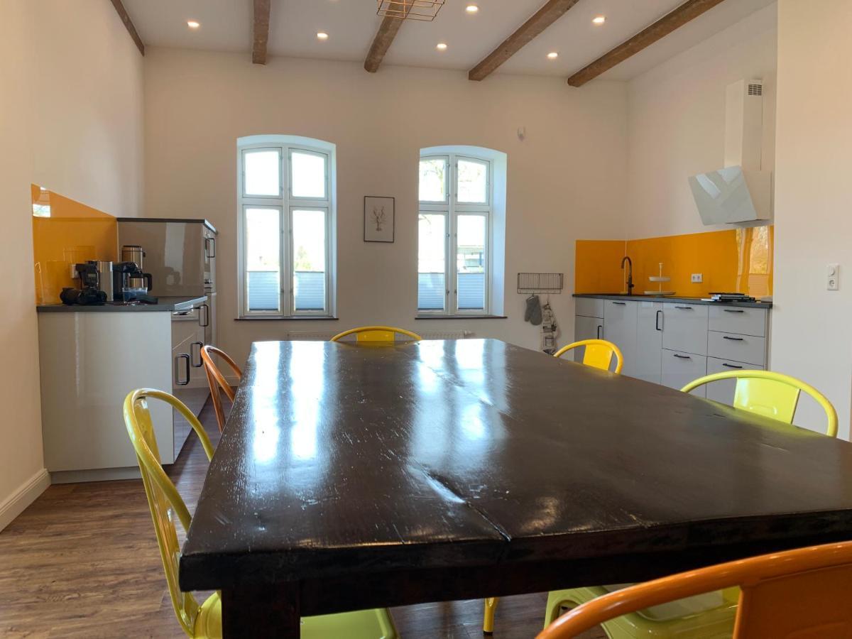 Altes Bahnhofsvorsteherhaus Wohnung Unten Husum  Extérieur photo
